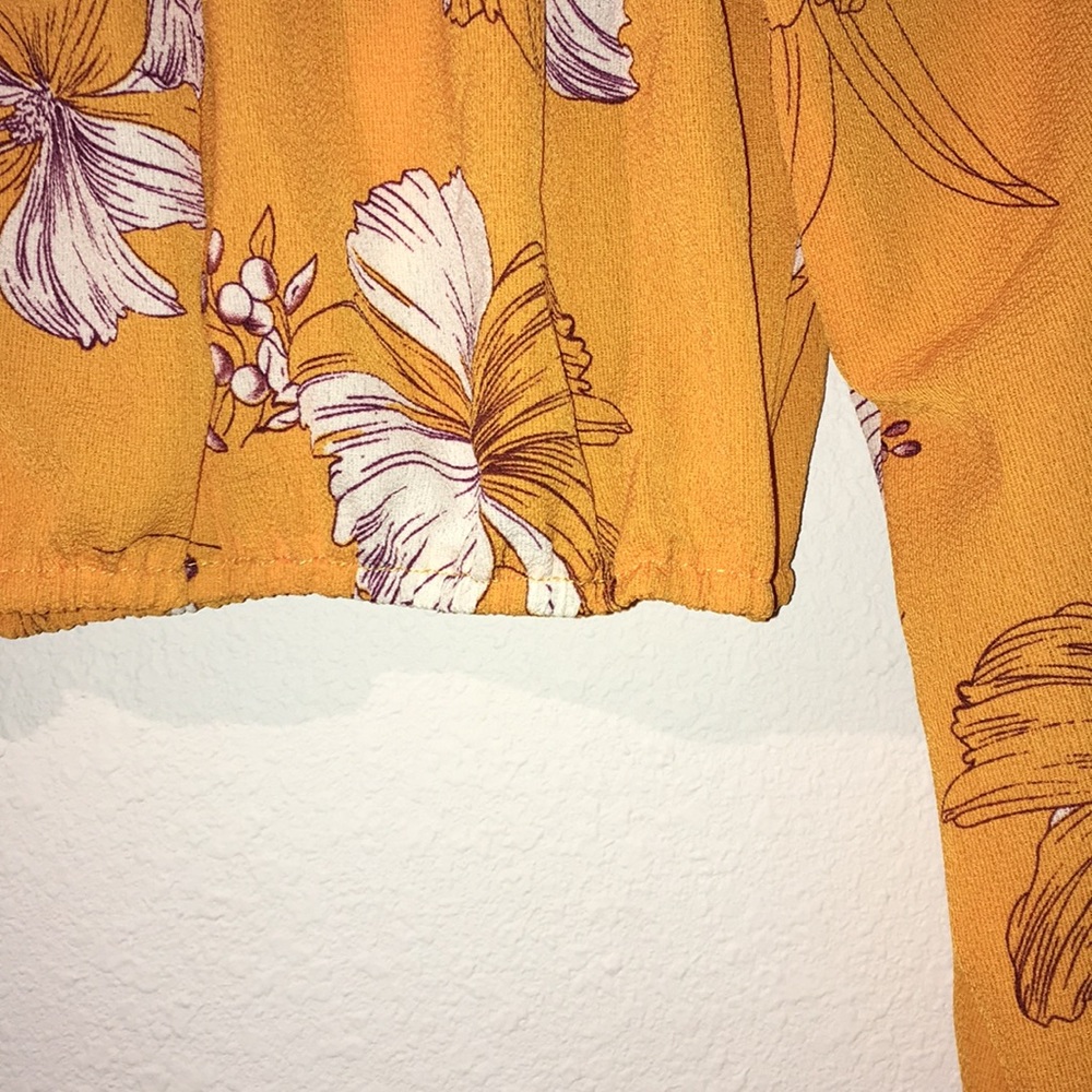 Off the shoulder tropical floral print crop blouse - Picture 5 of 6